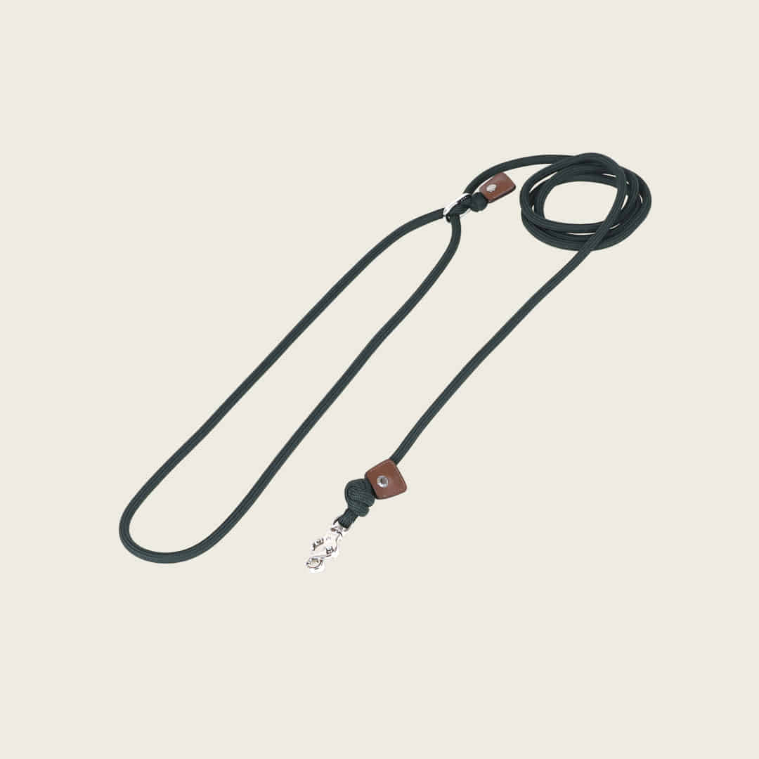 Essential Hands-Free Lead_DEEP GREEN