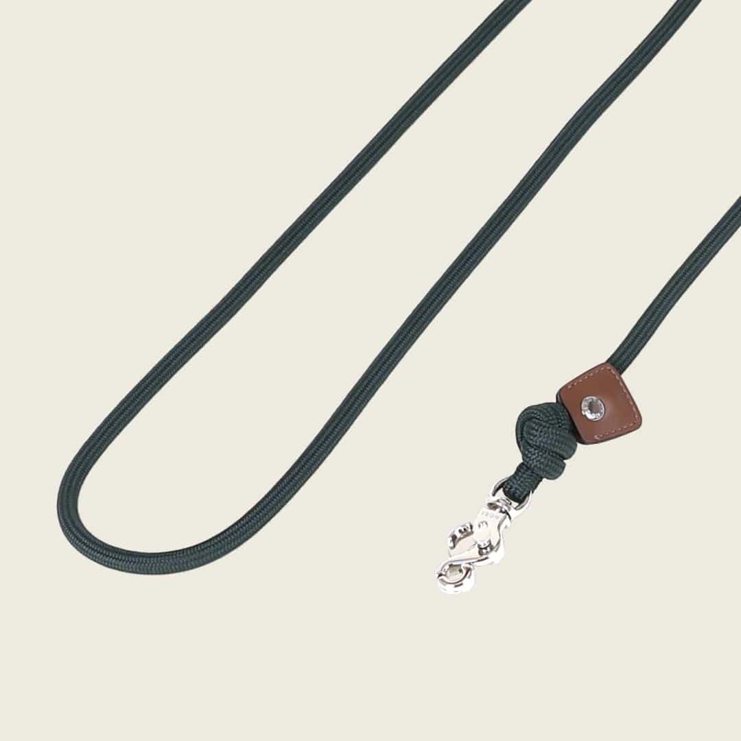 Essential Hands-Free Lead_DEEP GREEN
