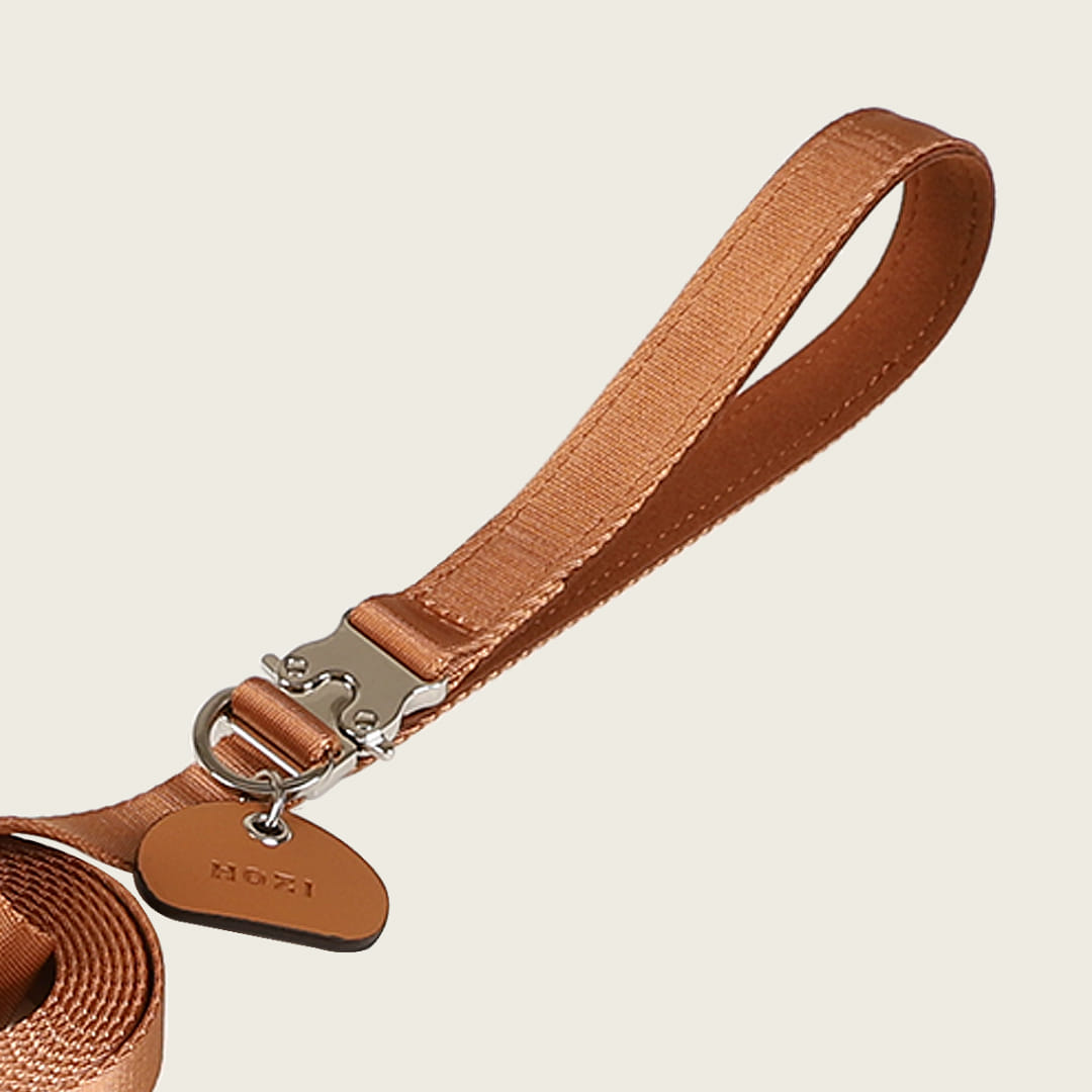 Saddle Hands-Free Lead_CAMEL S